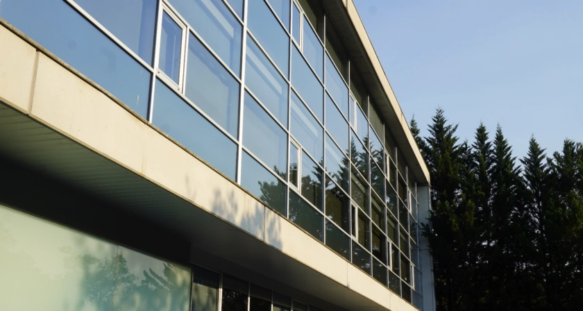 Sedes, instalaciones y equipamiento